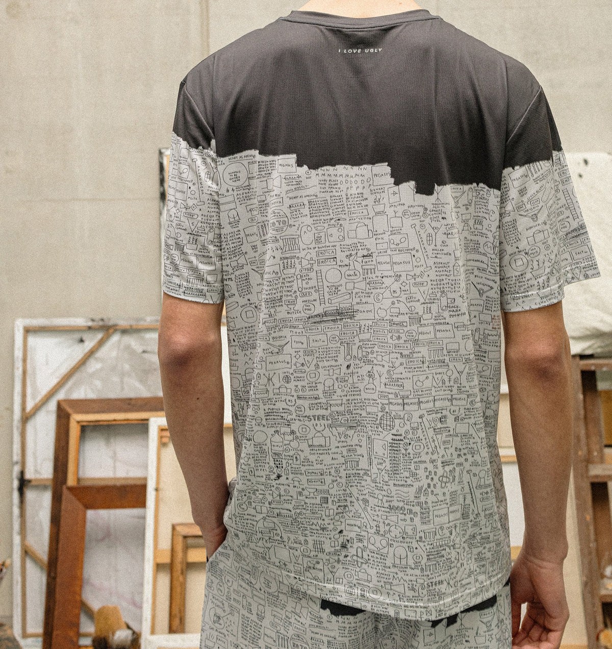 Basquiat Pegasus Active Classic Tee - Off White / Charcoal