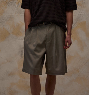 Alby Pleated Short - Grey Houndstooth
