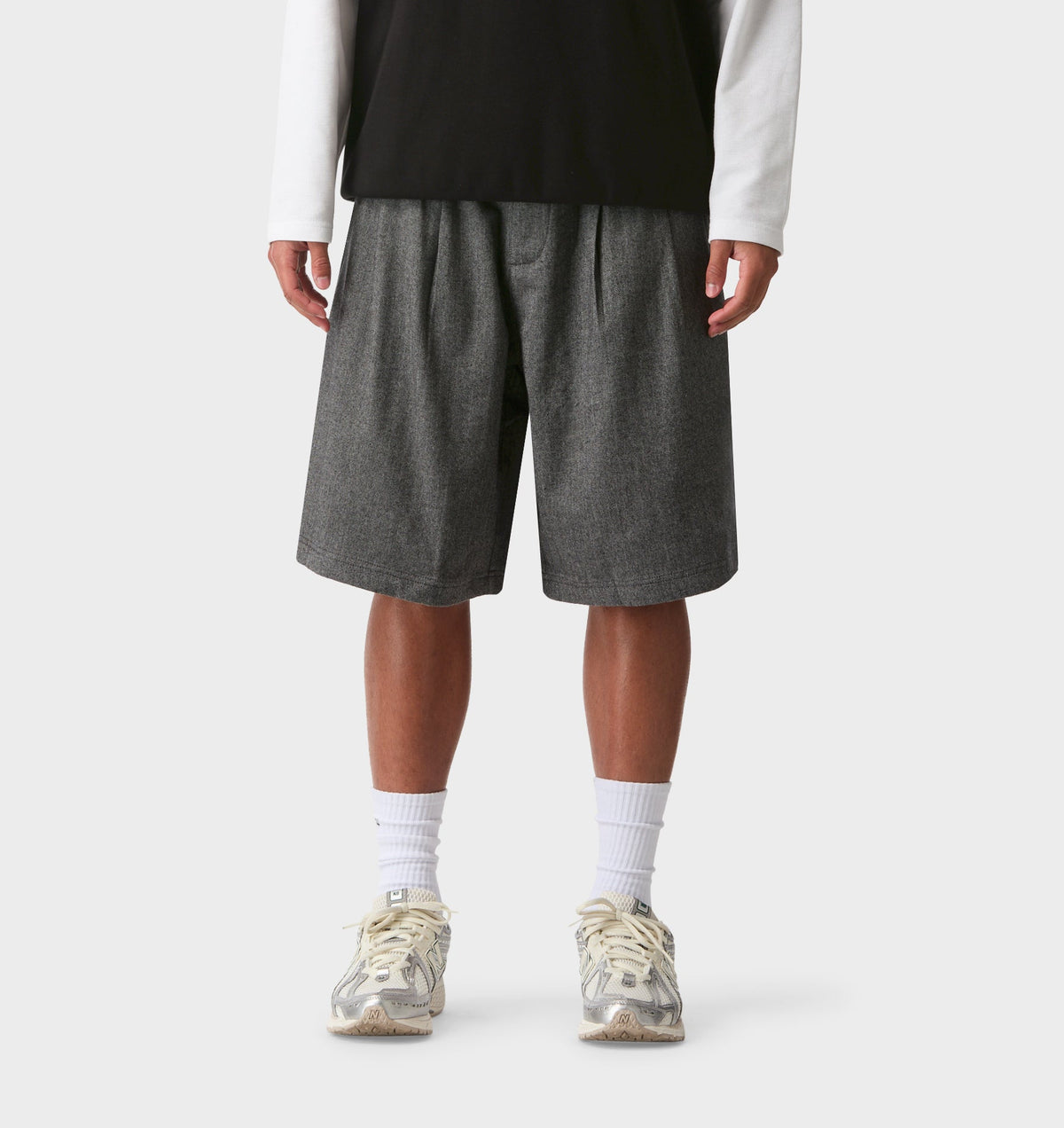 Alby Pleated Short - Grey Herringbone