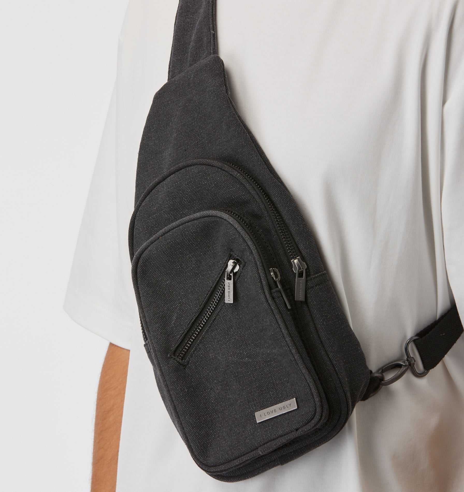 Aziel Sling Bag - Black