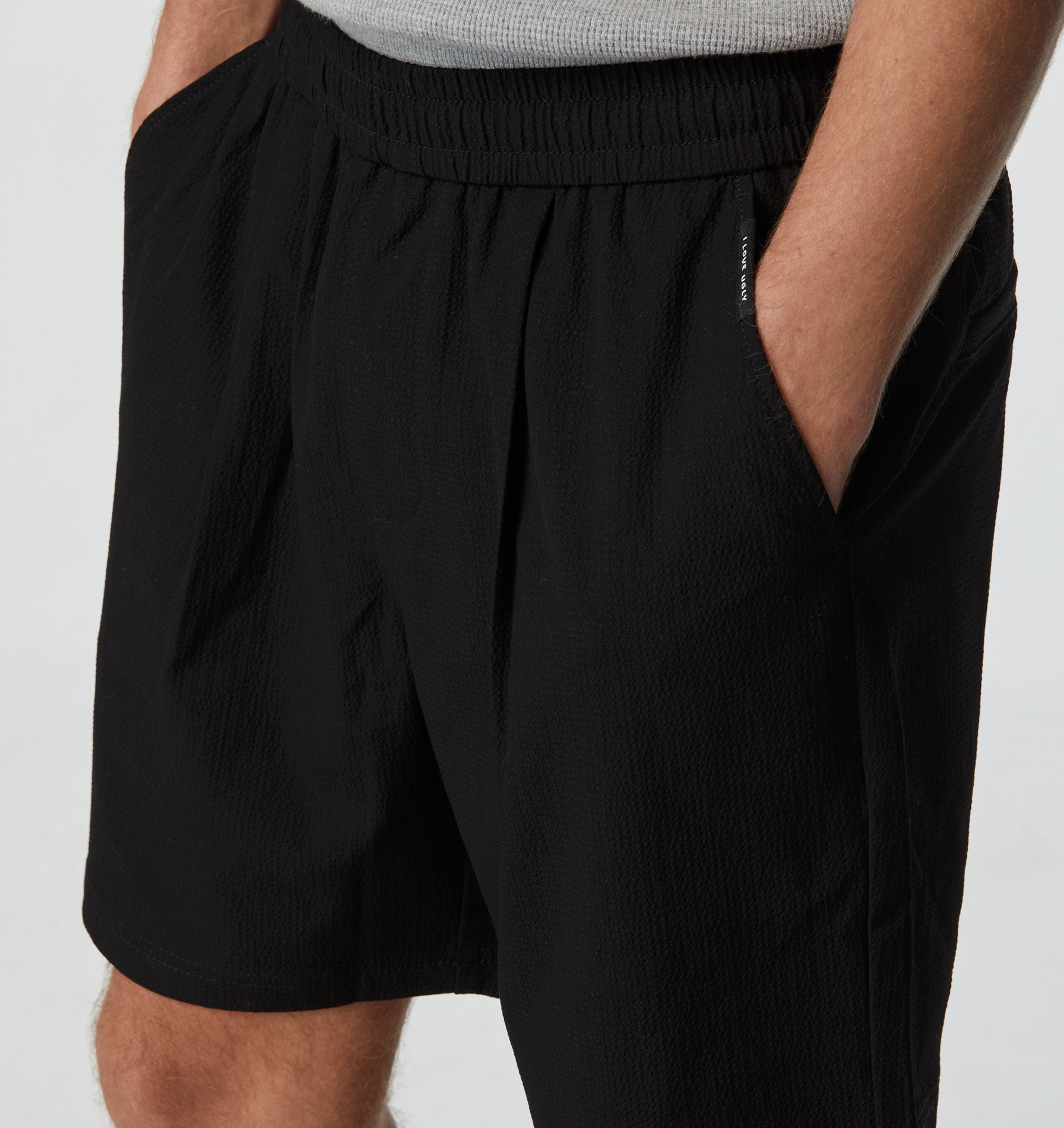 Seersucker Michael Pleat Short - Black