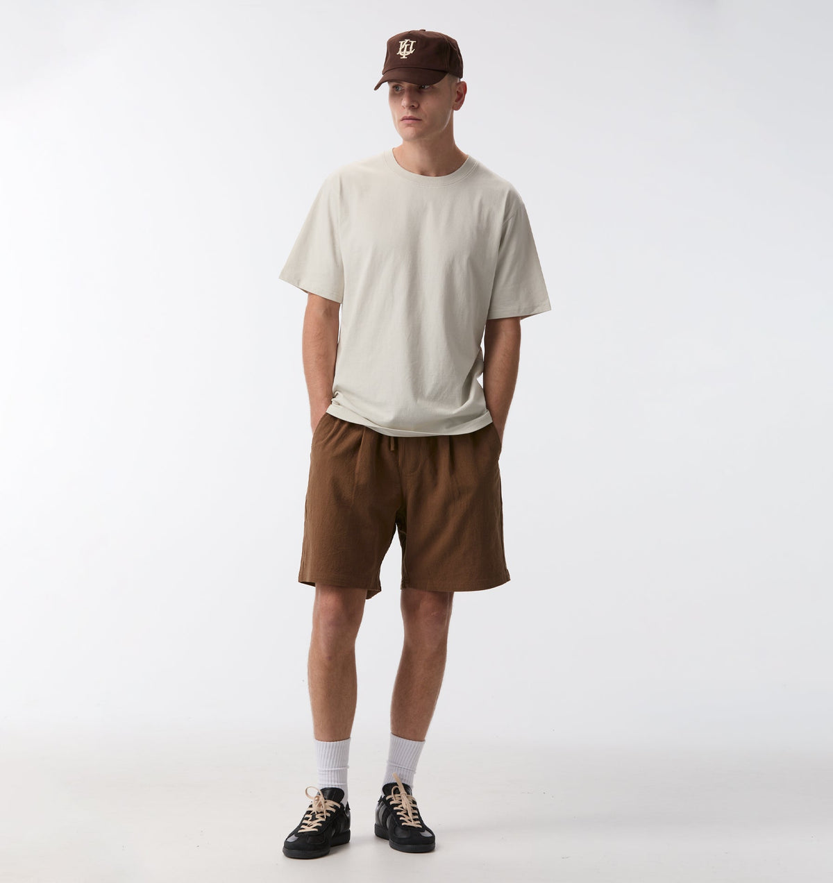 Linen Michael Pleat Short - Coffee Bean