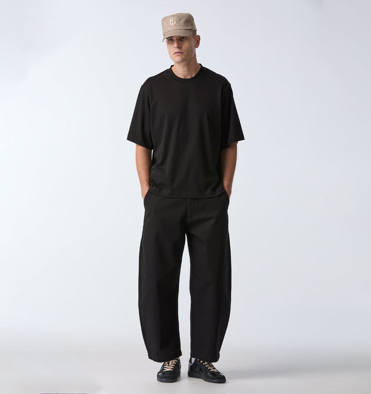 Barrel Leg Crop Pant - Black
