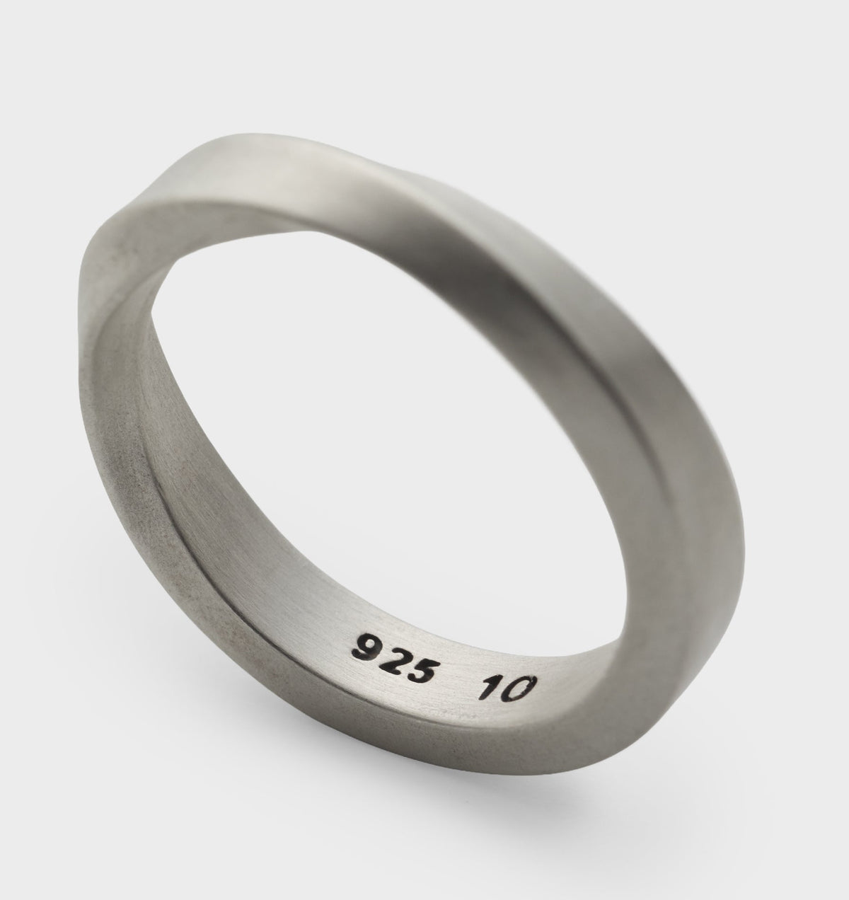 Twisted Band Ring - Silver