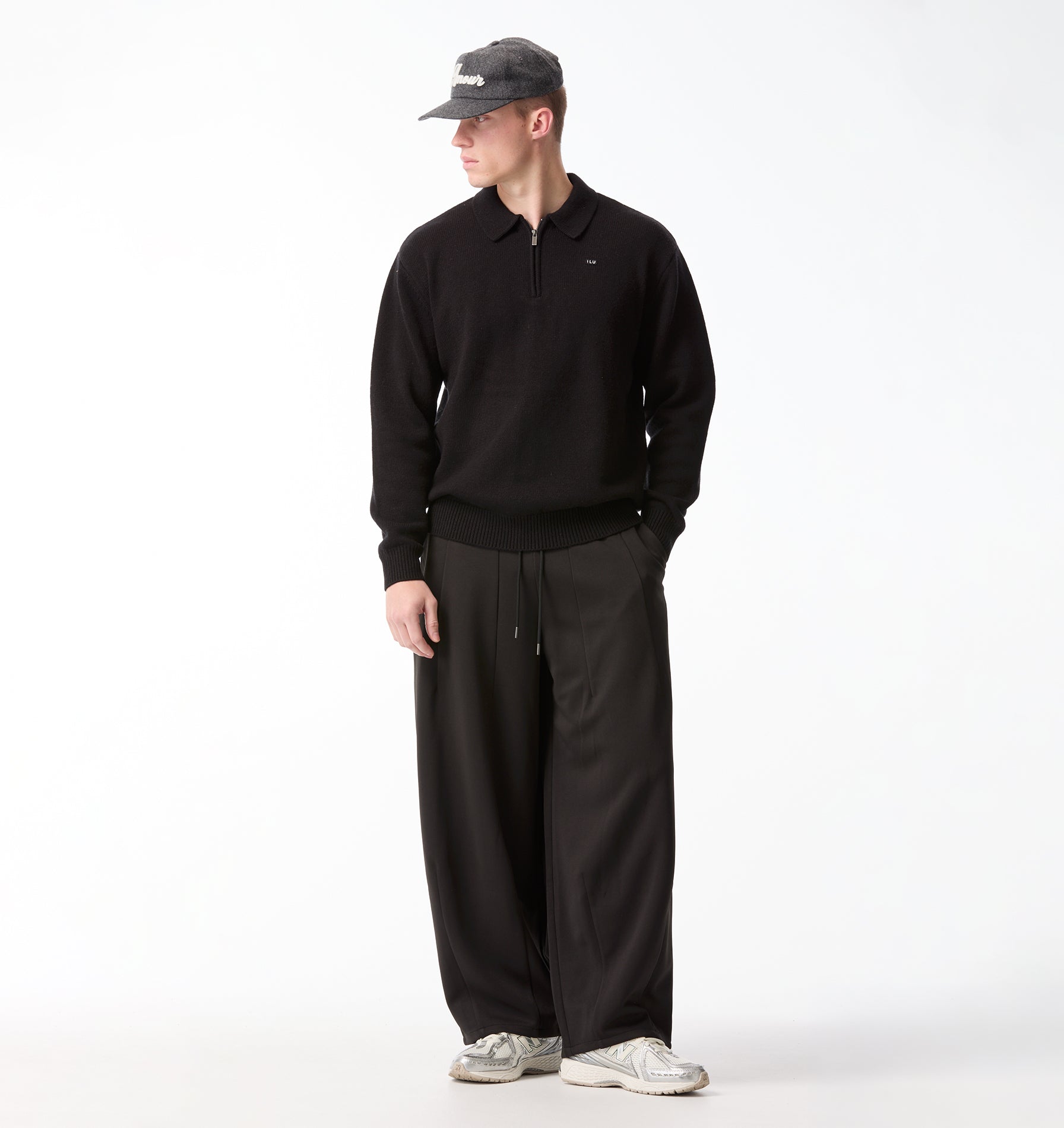 Knit Mario Pullover - Black