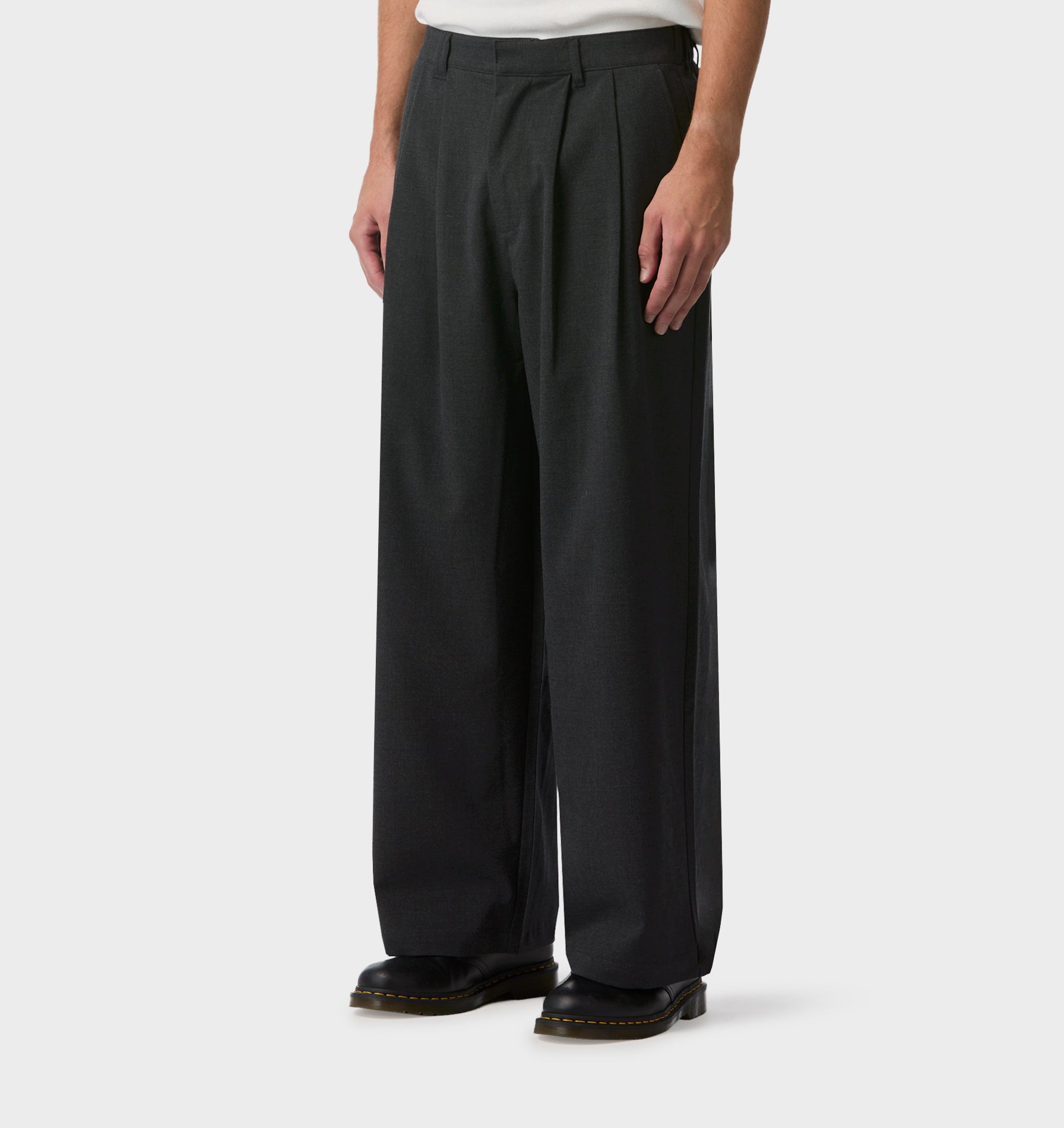 Albert Pleated Pant - Charcoal