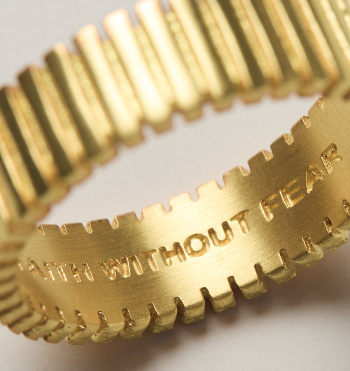 Ribbed Band Ring - 18K Gold Hamilton