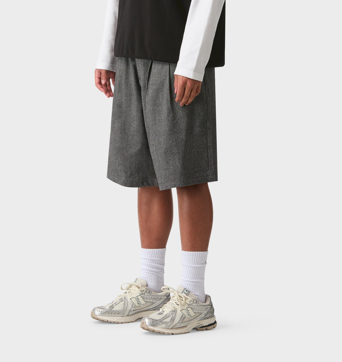 Alby Pleated Short - Grey Herringbone