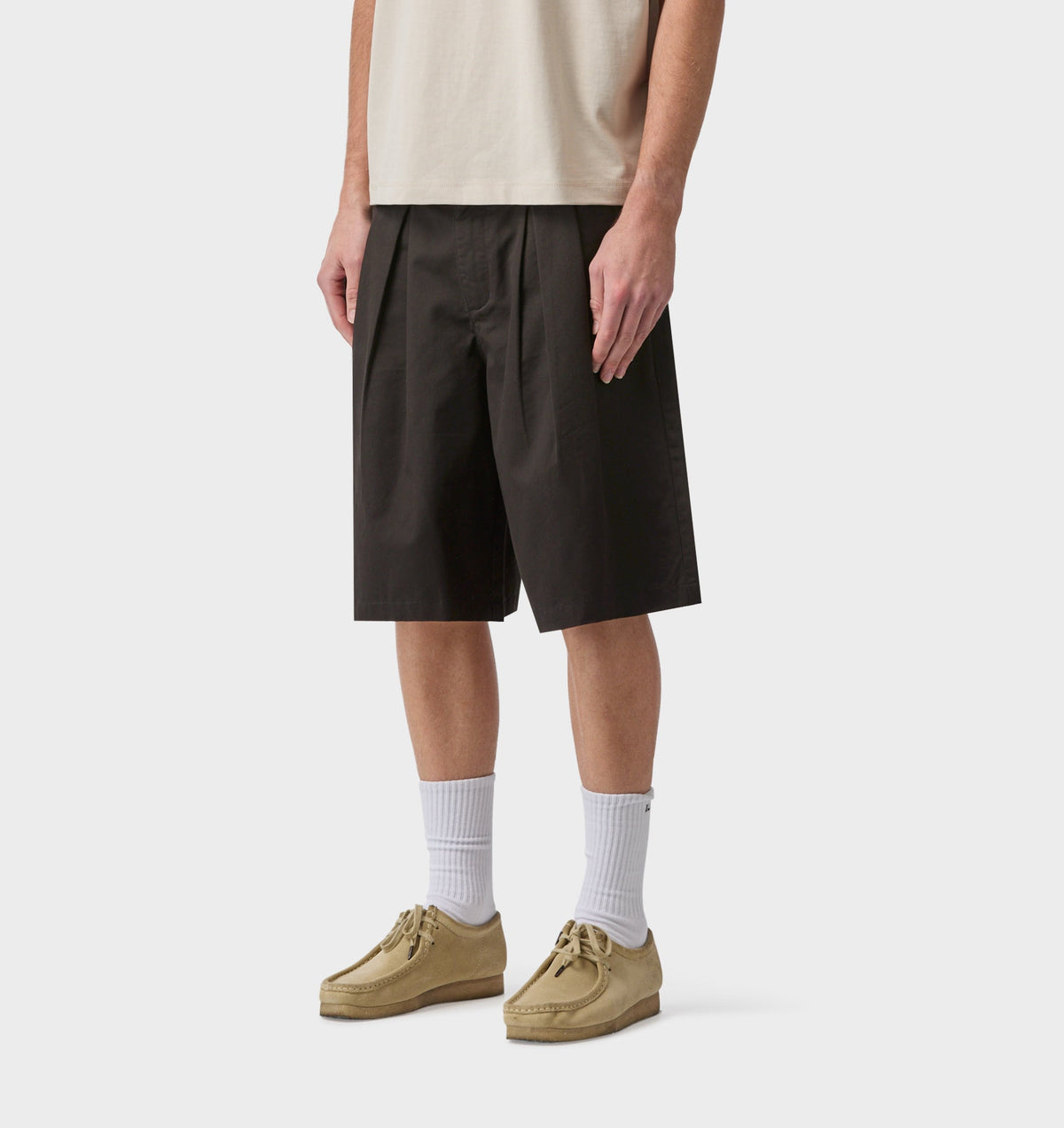 Wide Pleat Short - Black