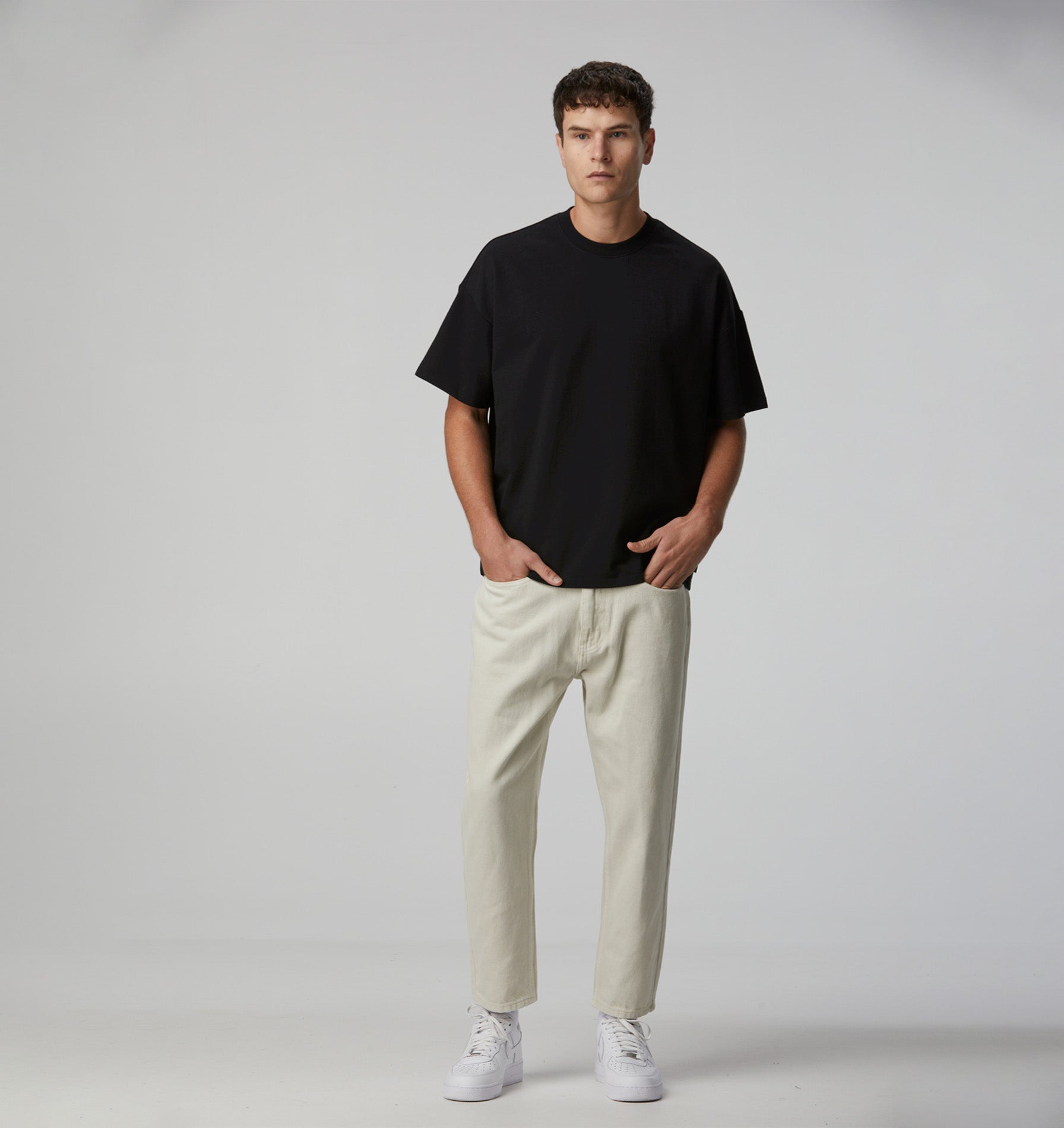Heavy Lewi Crop Tee - Black
