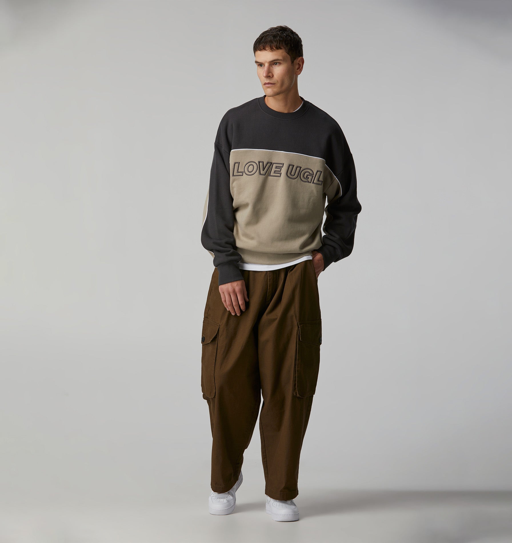 Panelled Box Crew 2.0 - Charcoal/Taupe