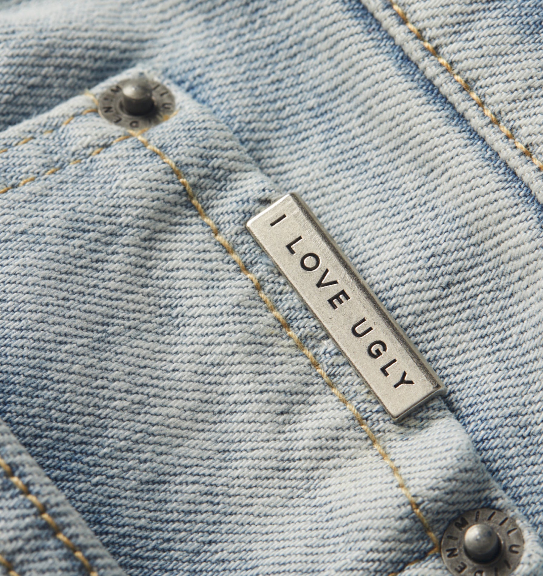 Cropped 90s Denim - Light Vintage Blue
