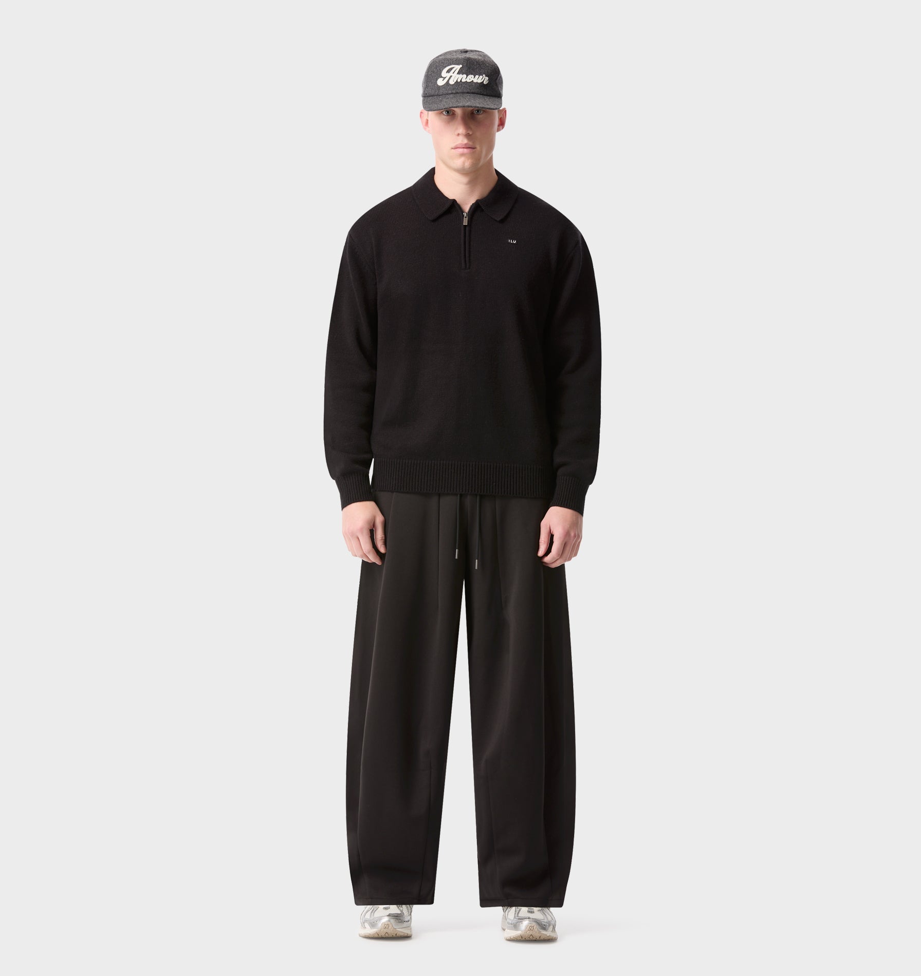 Akashi Trackie - Black