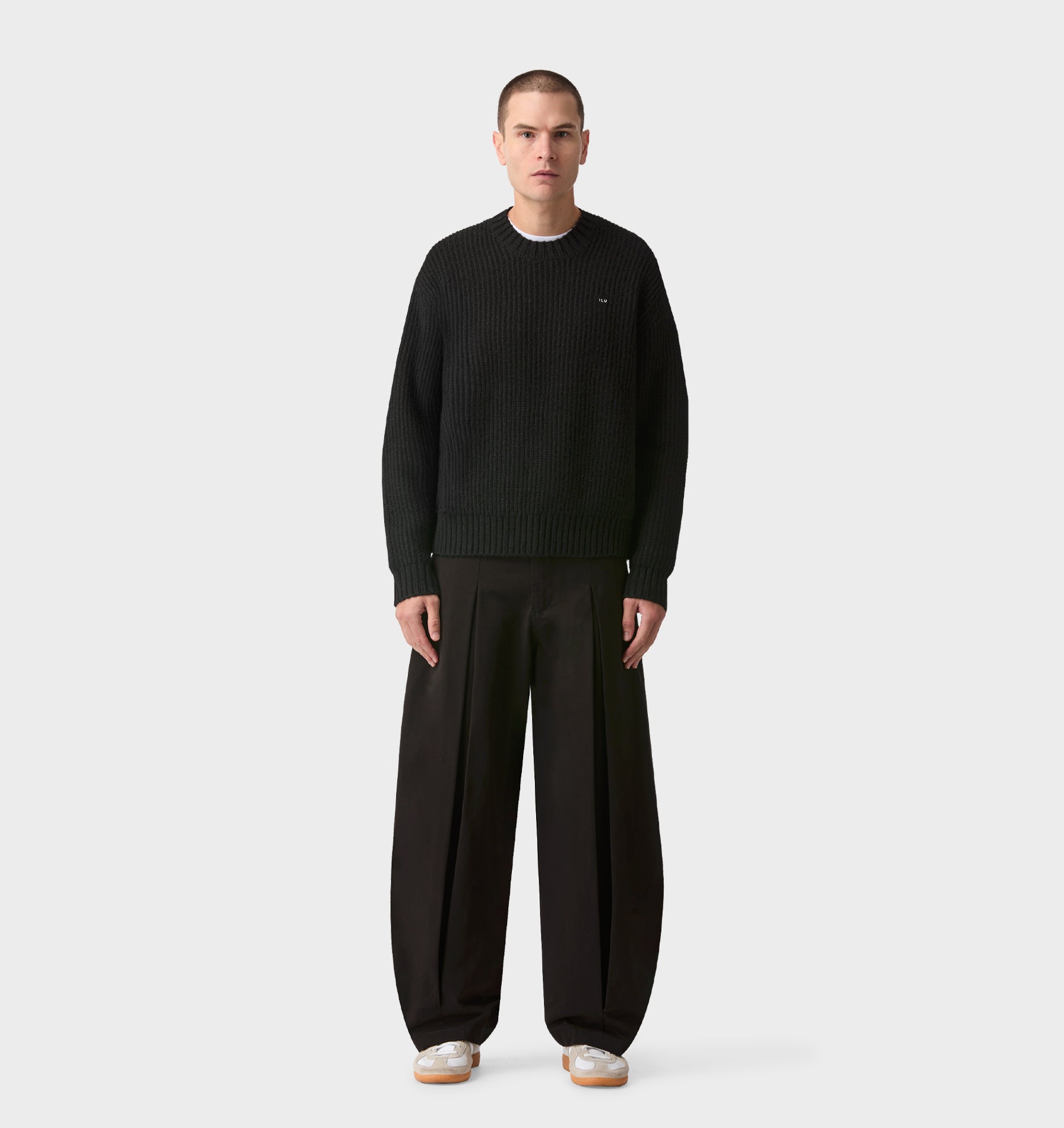 Wool Crop Knit Sweater - Black