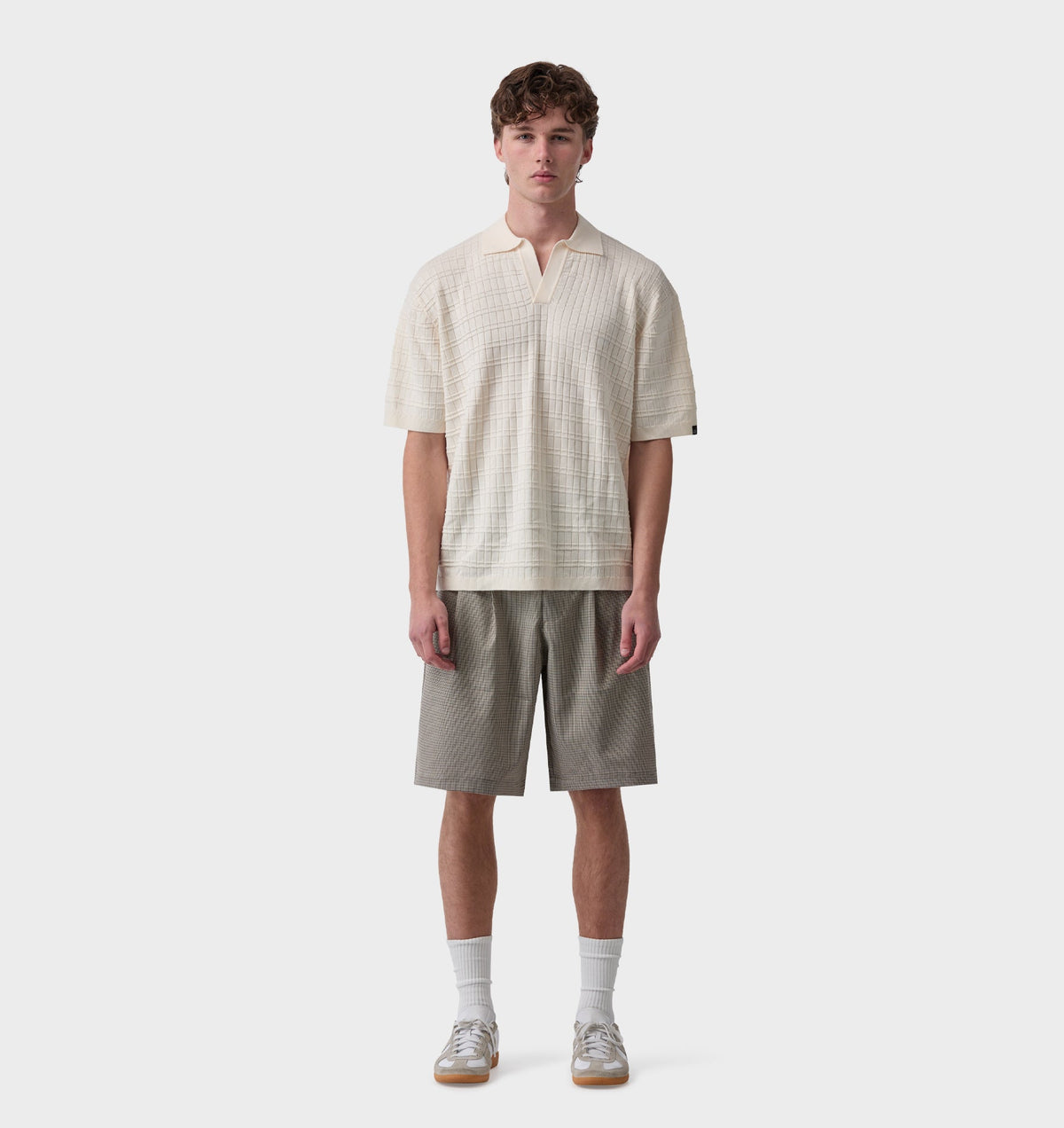 Alby Pleated Short - Grey Houndstooth