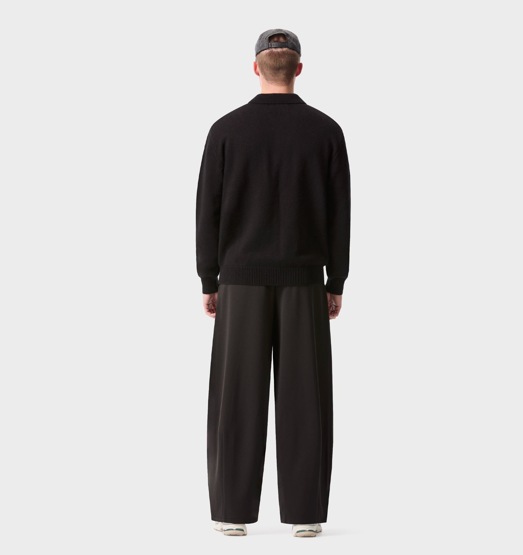 Akashi Trackie - Black