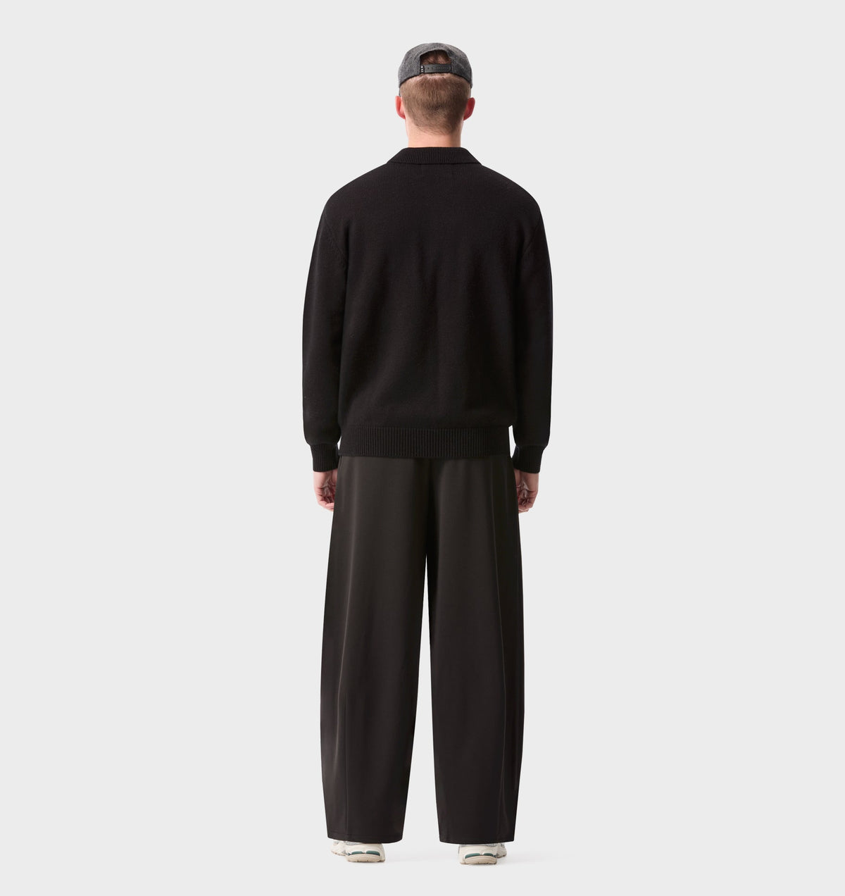 Knit Mario Pullover - Black