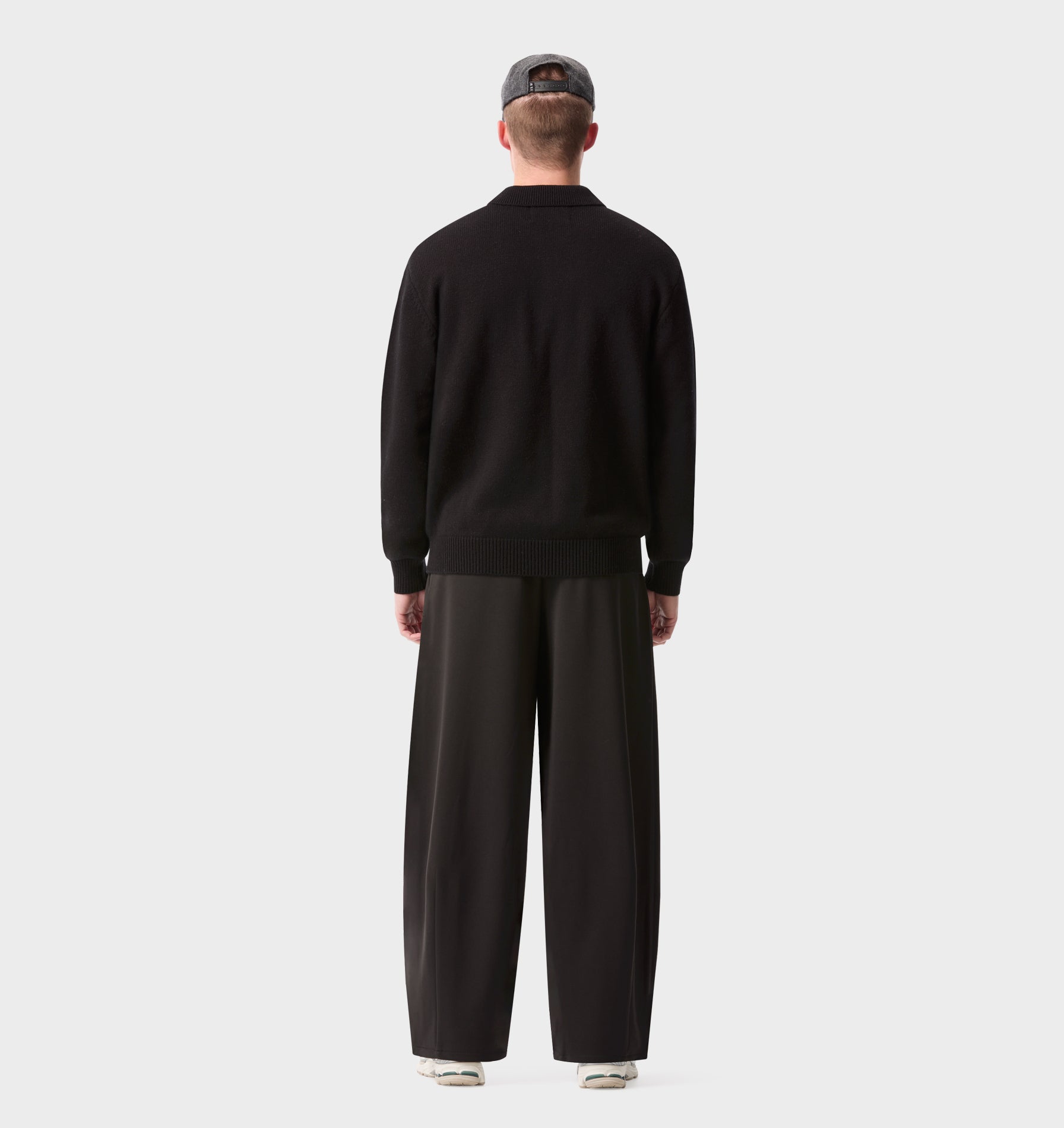 Knit Mario Pullover - Black