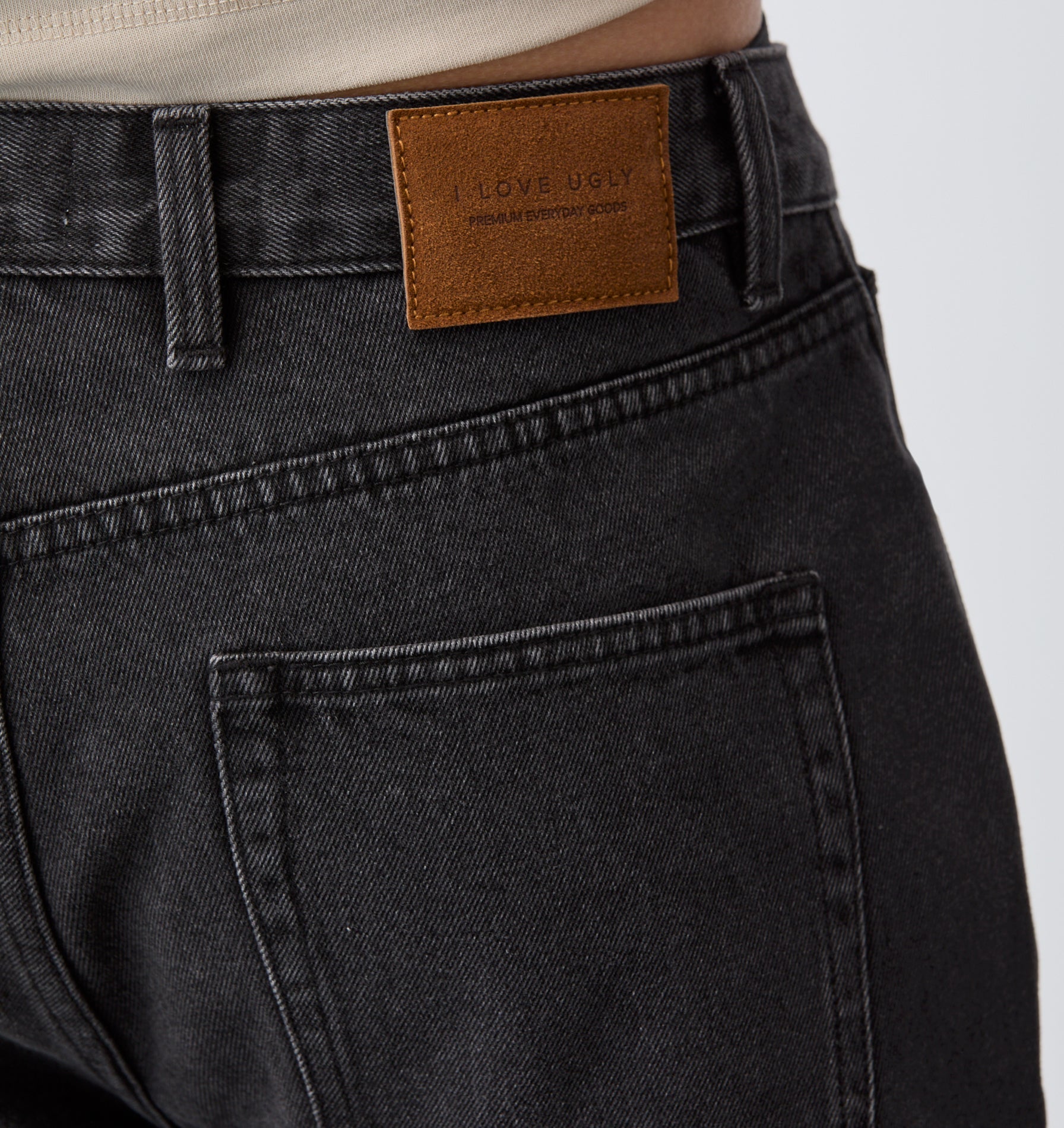Cropped 90s Denim - Washed Black