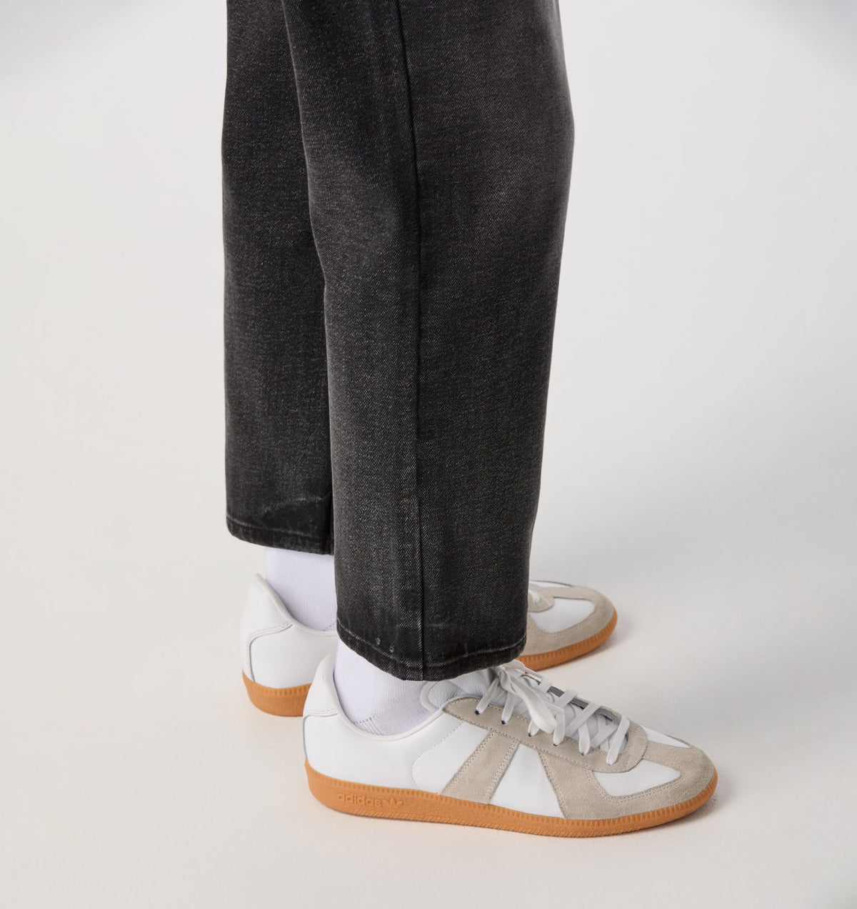 Cropped 90s Denim - Vintage Black