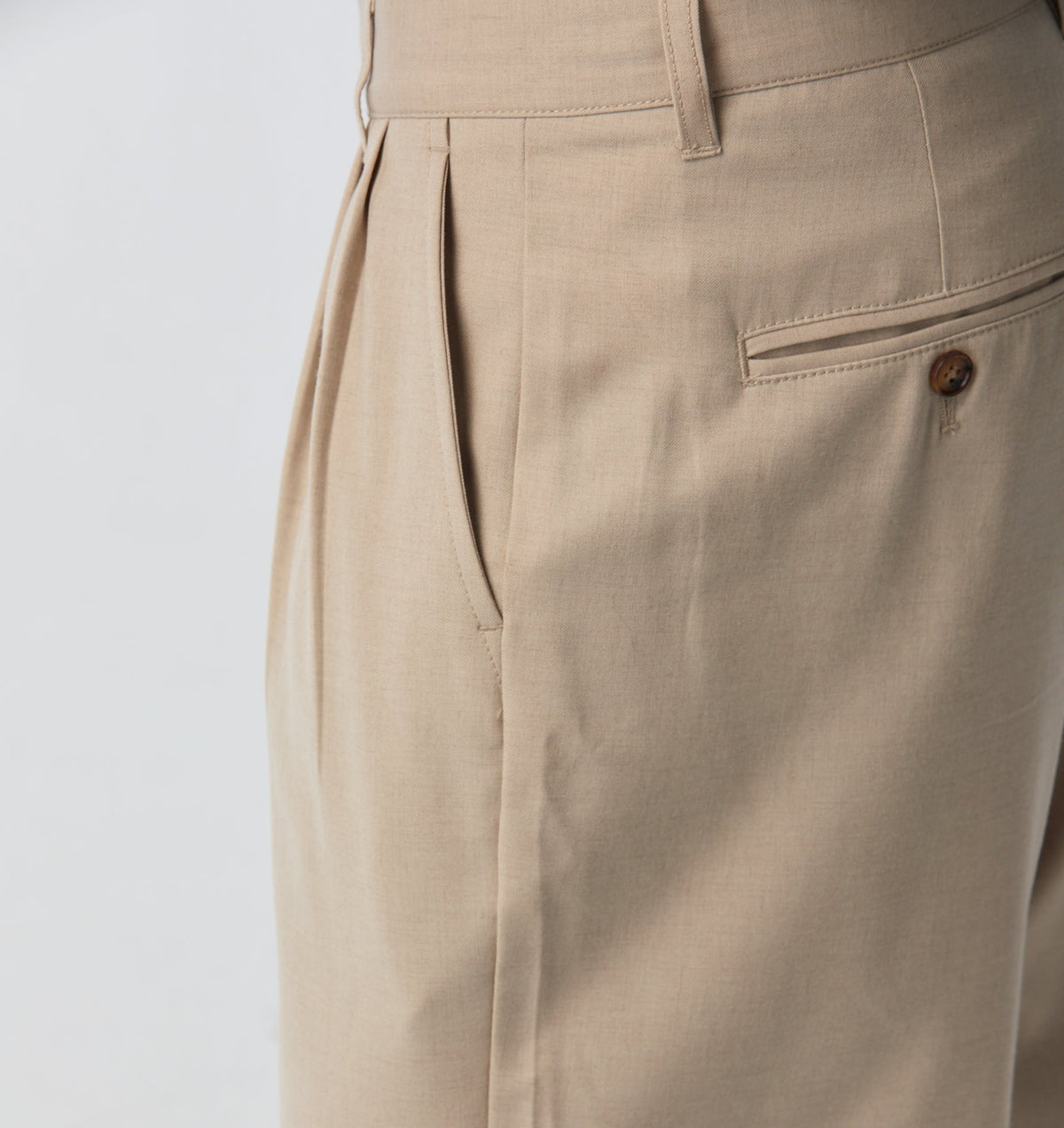 Quincy Pleated Short - Bone