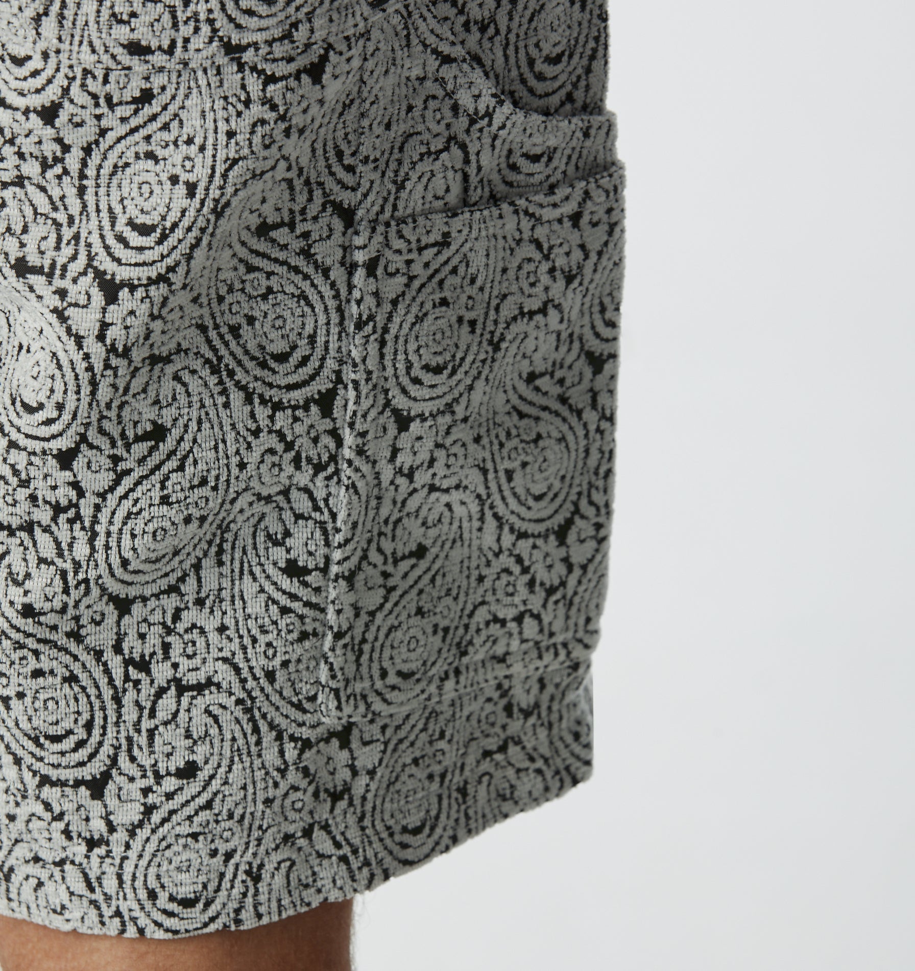 Clean Carpenter Short - Paisley