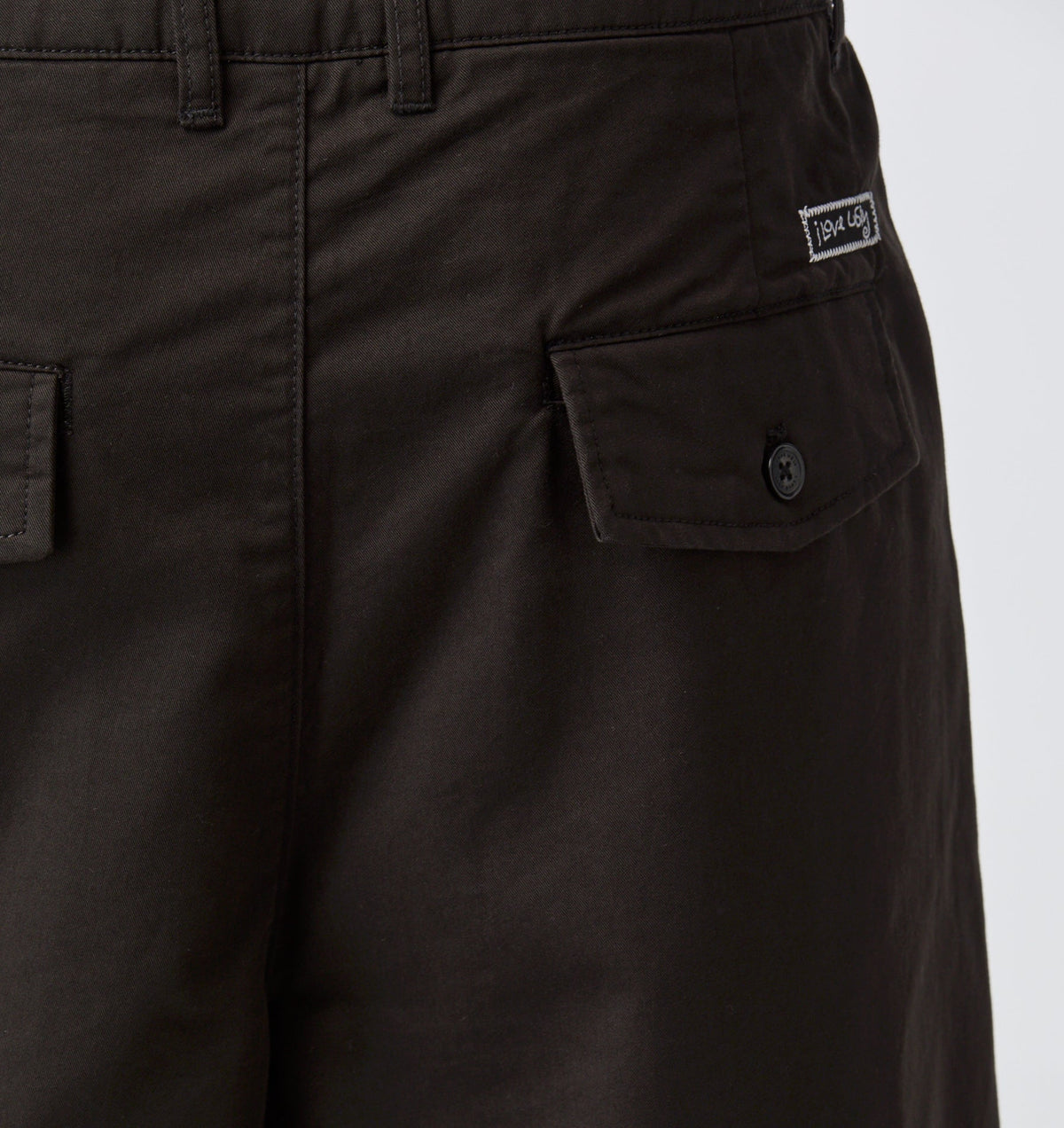 Wide Pleat Short - Black