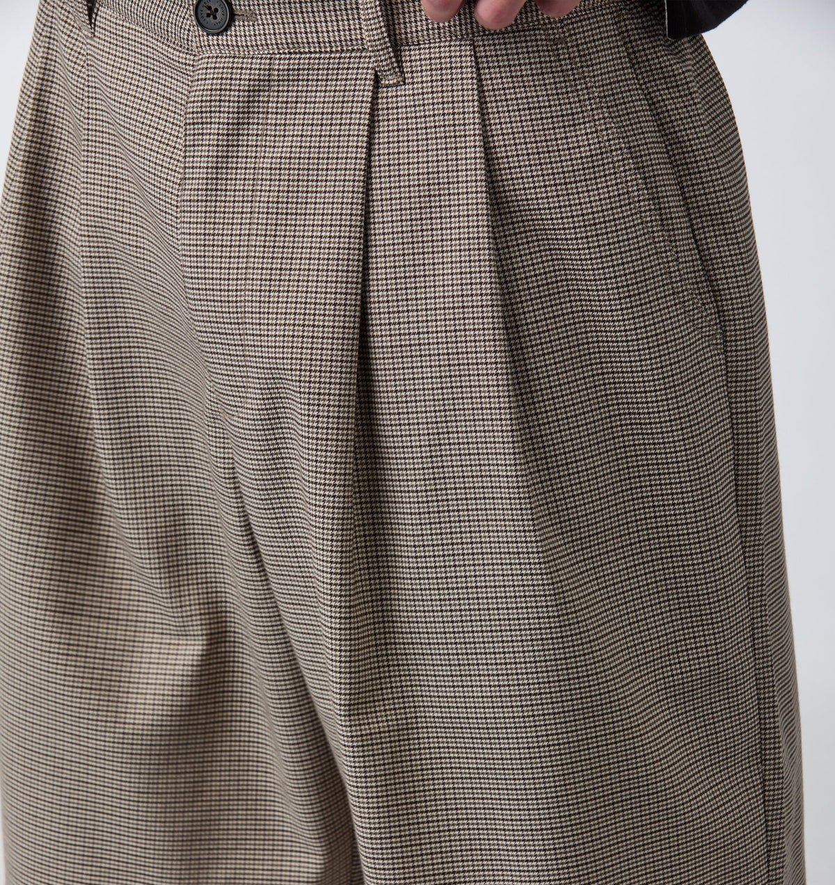 Alby Pleated Short - Grey Houndstooth