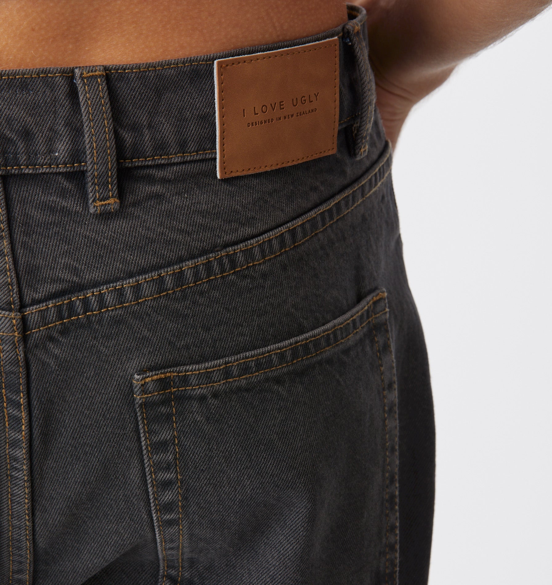 Cropped 90s Denim - Charcoal