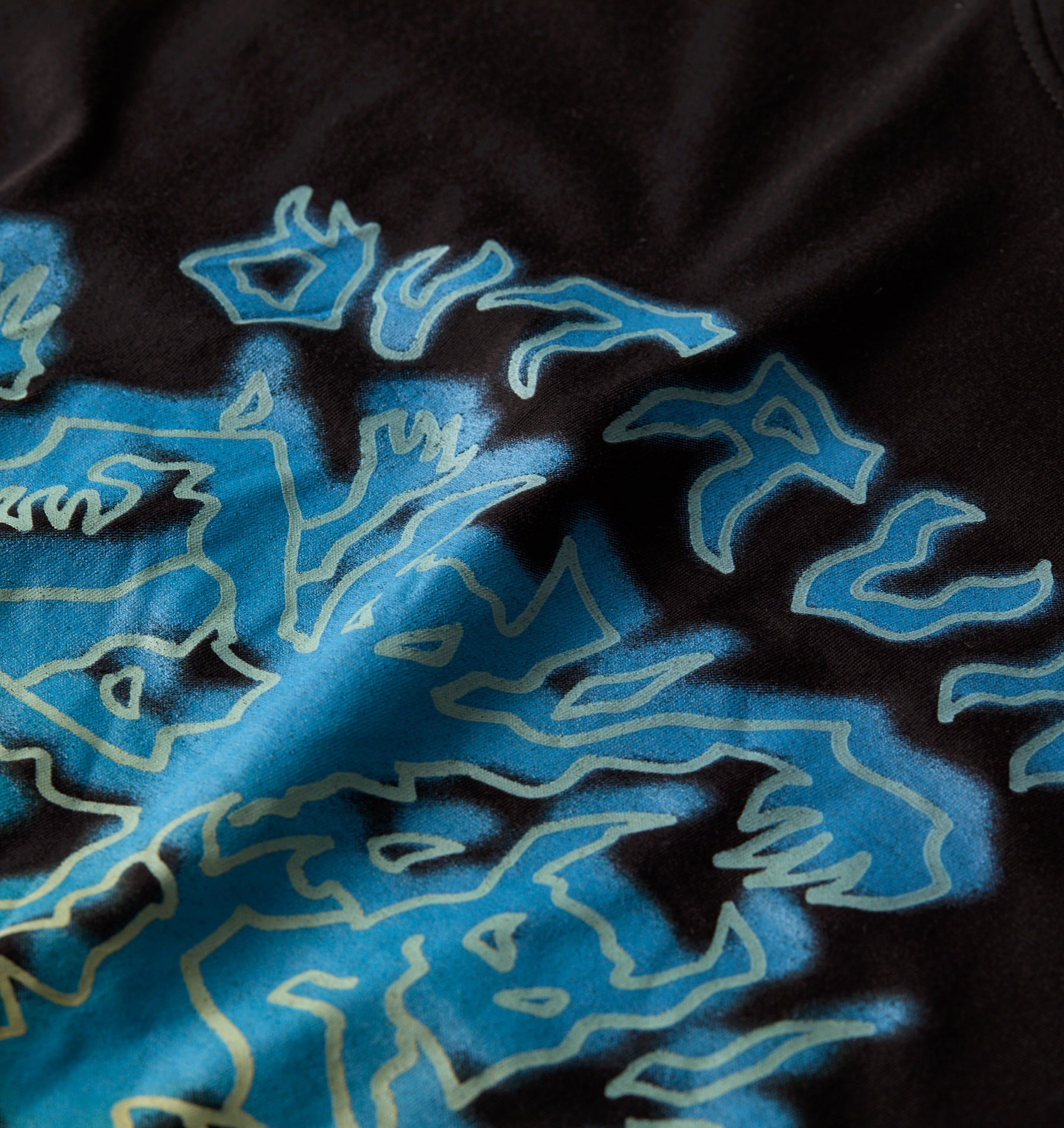 Demon Active Crop Tee - Black