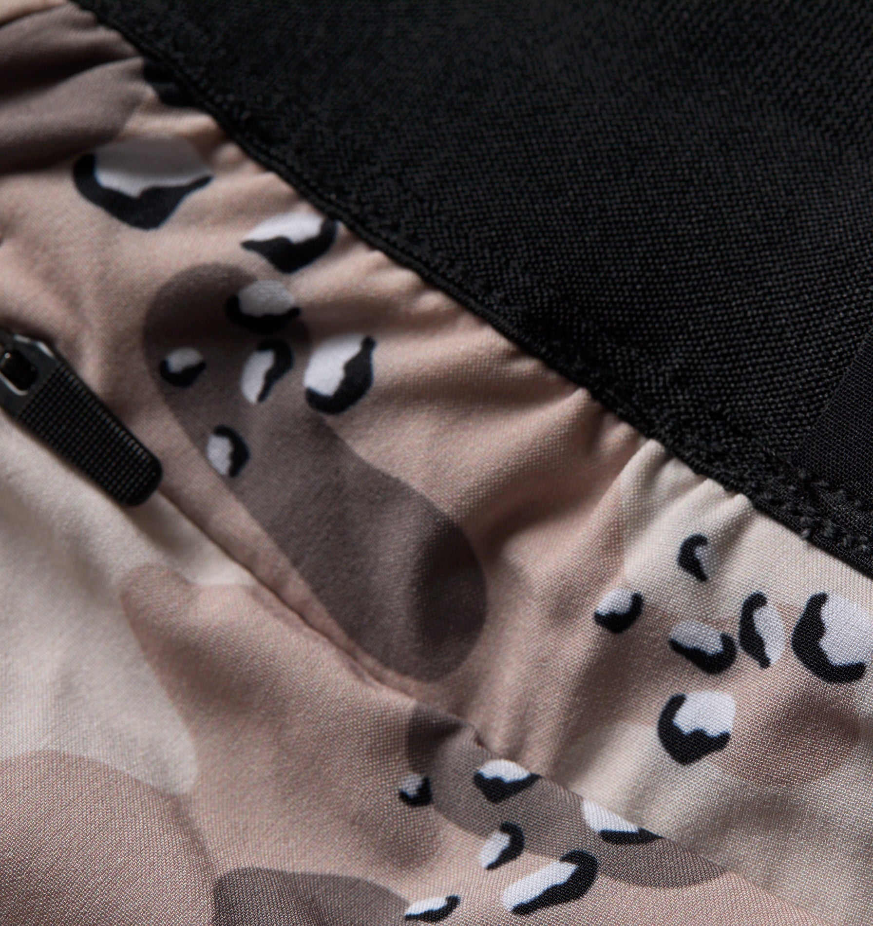 Performance 2 in 1 Short - Desert Camo