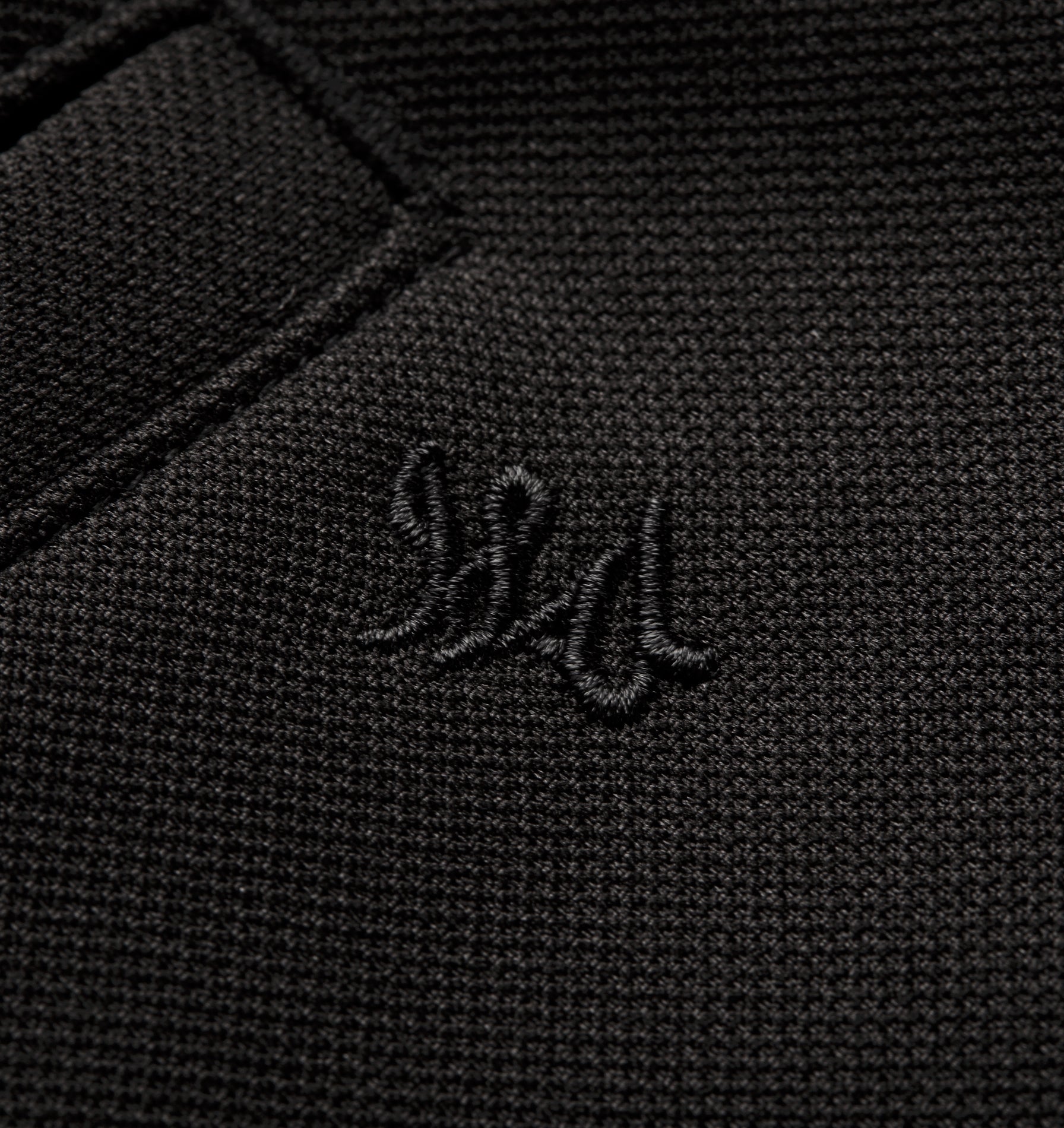Akashi Trackie - Black