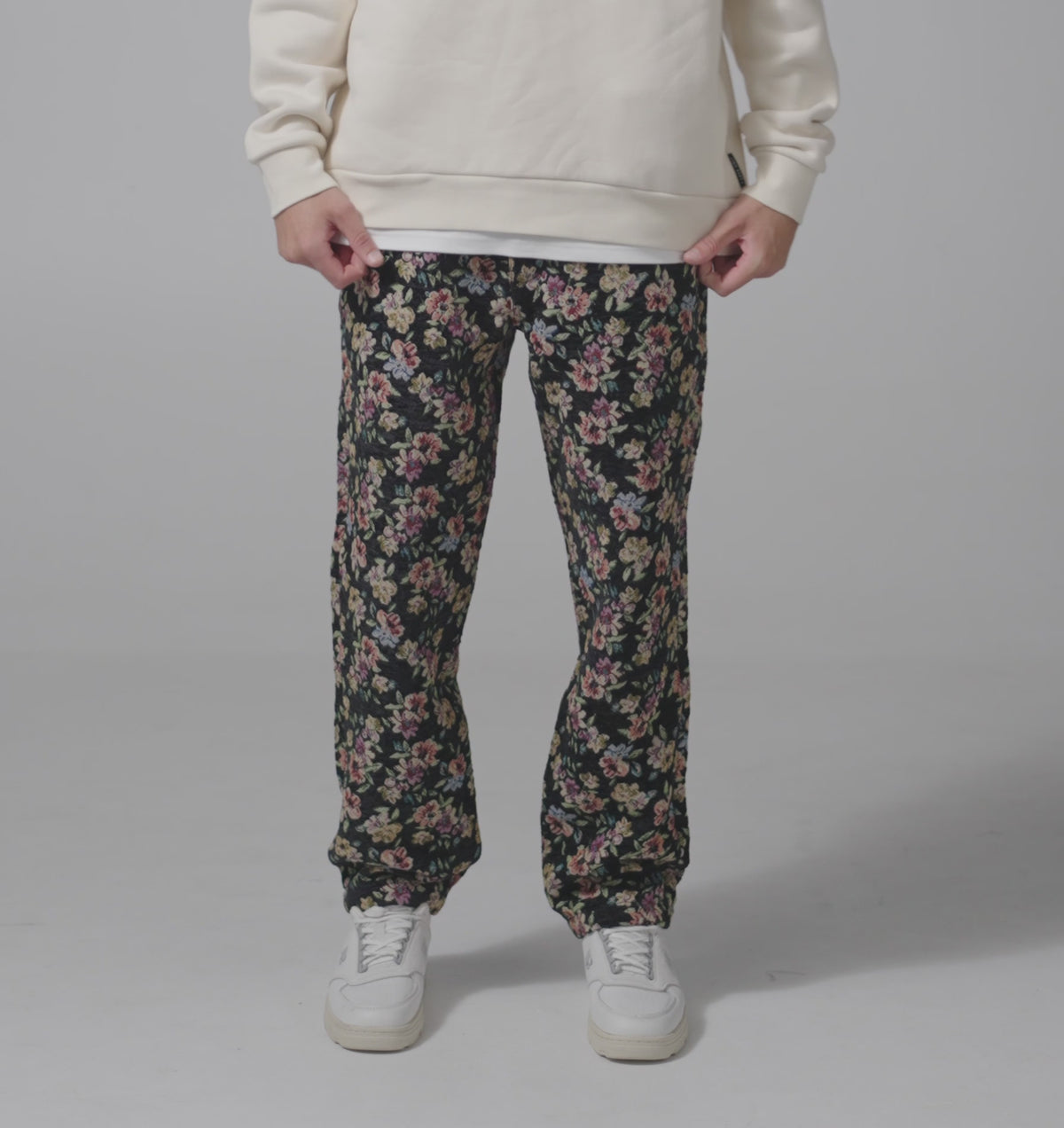 Uniformstraightpant-Darkfloral.mp4