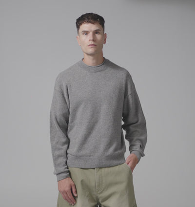 Rolledneckknitsweater-greymarle.mp4