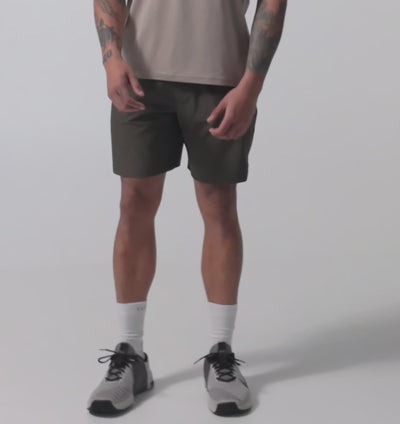 Active7InchShort-Khaki_550fb7c4-79e5-47e3-a1f6-8b0fa0a1958e.mp4