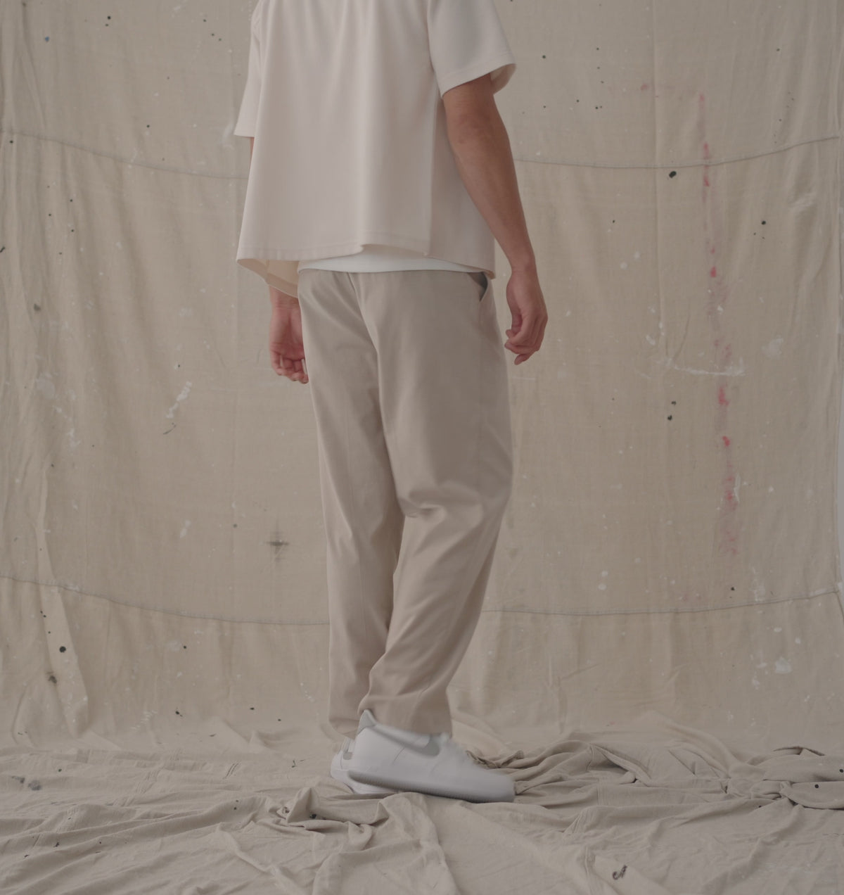 WinstonPant-Bone_826eb068-1673-4c52-985a-19e4ec807b41.mp4